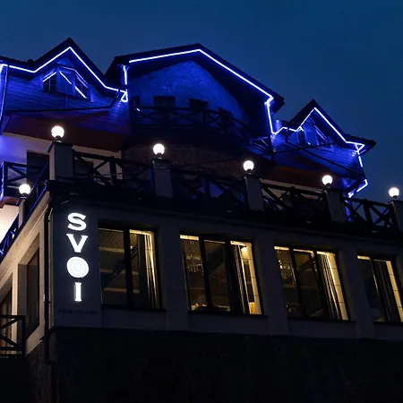 Svoi מלון פליאניטסיה