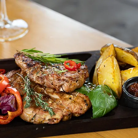 Hotel Svoi Palyanytsya