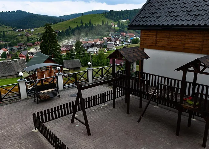Otel Svoi Palyanytsya