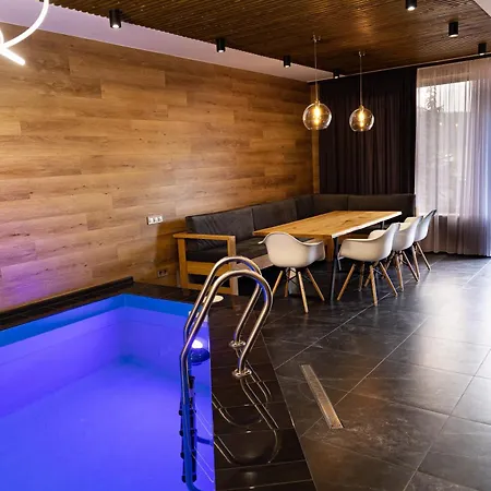 Svoi Hotel