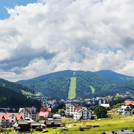 Hotell Svoi Paljanyjtsja