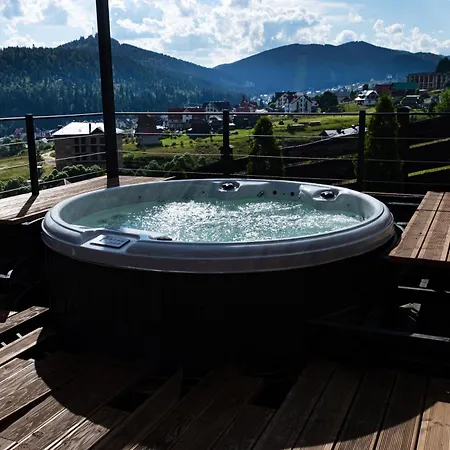 Svoi Hotell Paljanyjtsja