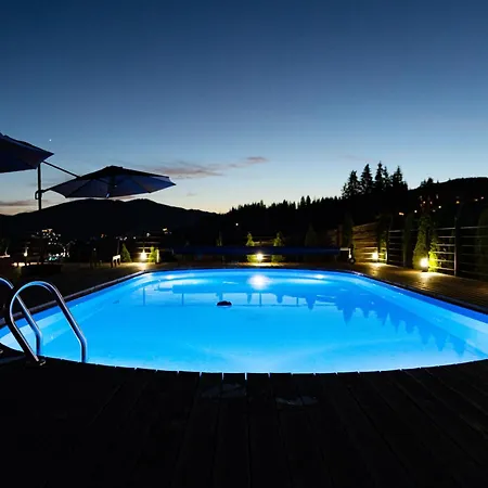 Svoi Hotel Palyanytsya