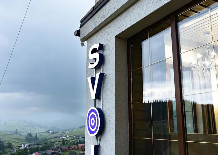 Svoi Отель *